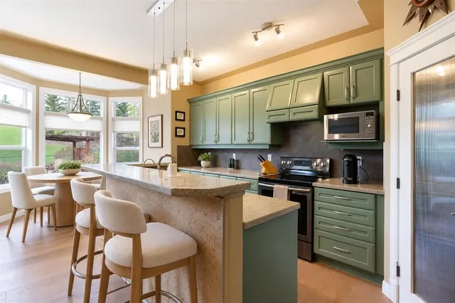 30 Discovery Ridge Gdns, Calgary 5