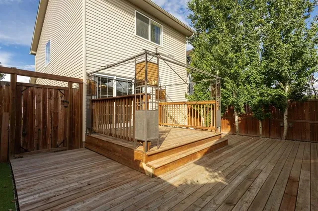 196 Eversyde Cir, Calgary 3