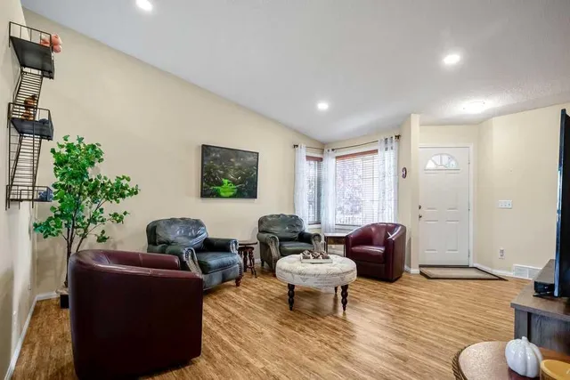 46 Harvest Grove Green, Calgary 4