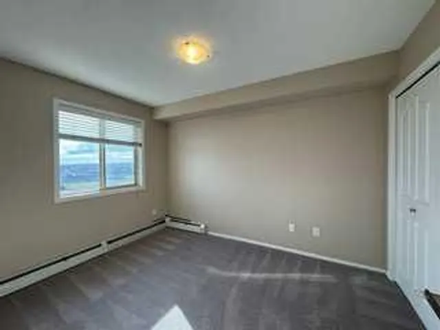 7130 80 Ave #404, Calgary 2
