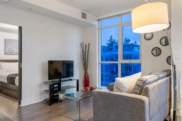 550 Riverfront Ave #810, Calgary 5