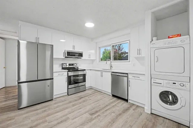 1152 Ranchlands Blvd, Calgary 5