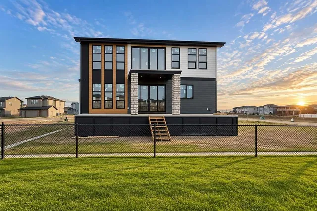508 South Shore Link, Chestermere 2