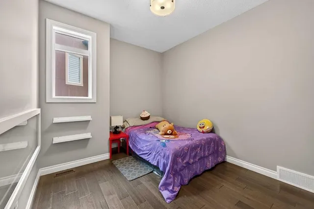 30 Evansborough View, Calgary 5
