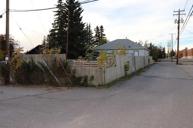 5015 6 Avenue, Edson 4