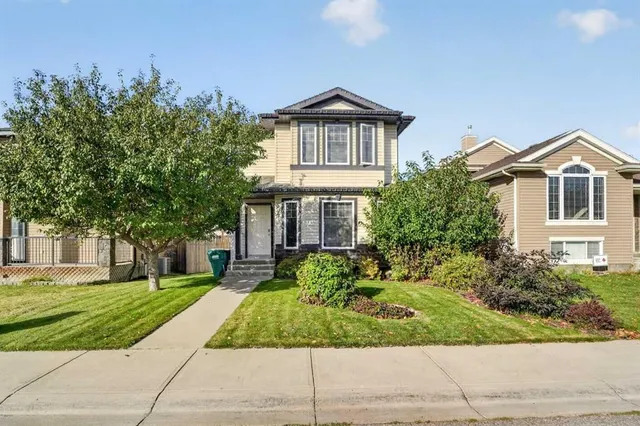 509 Gateway Cres, Lethbridge 2
