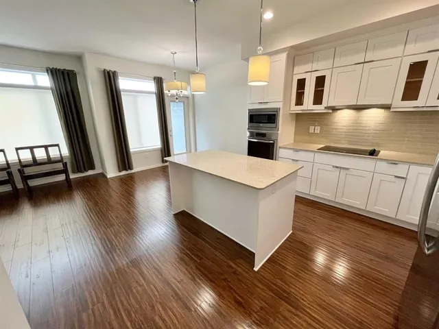 430 Highlands Blvd #3, Lethbridge 2