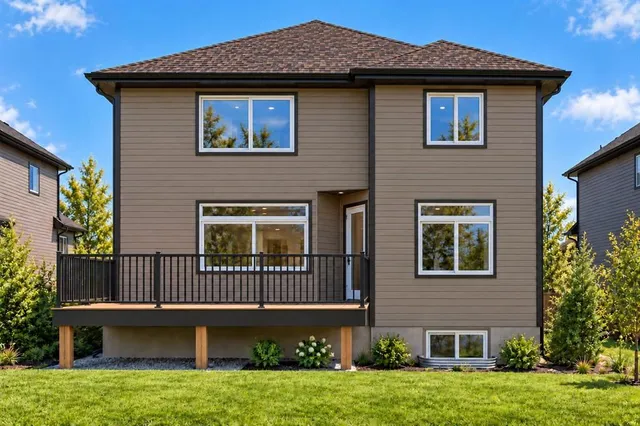 391 Waterford Grove, Chestermere 4