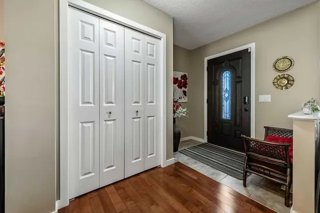 86 Walden Cres, Calgary 3