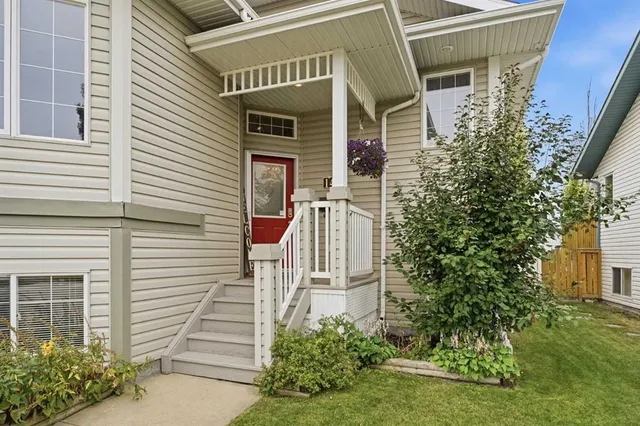 14 Ladwig Close, Red Deer 3