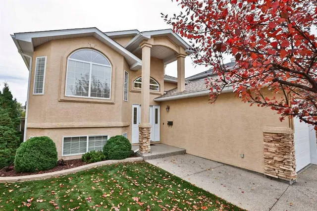 37 Squamish Cres, Lethbridge 2