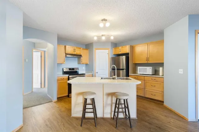 23 Everridge Sq #104, Calgary 3