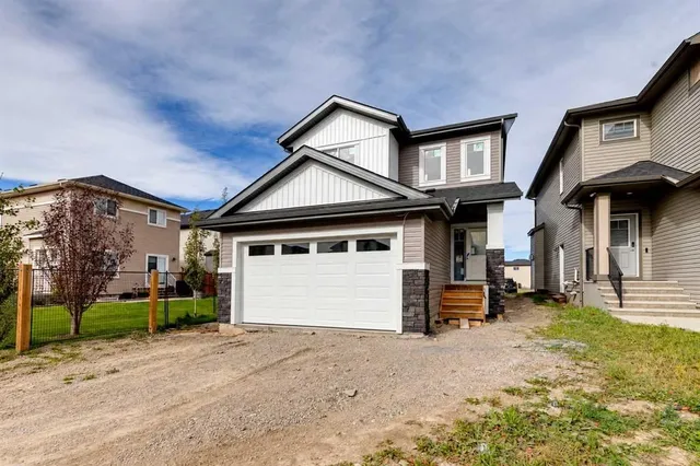 844 Hampshire Cres, High River