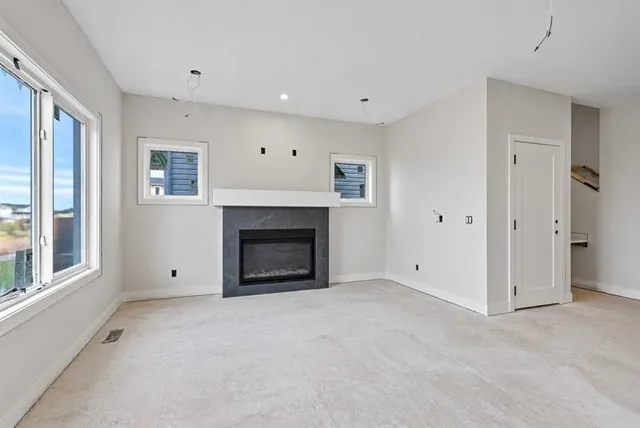 844 Hampshire Cres, High River 5