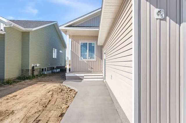 1310 56 Ave, Lloydminster 4