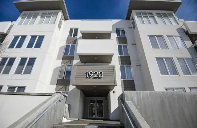 1920 11 Ave #106, Calgary