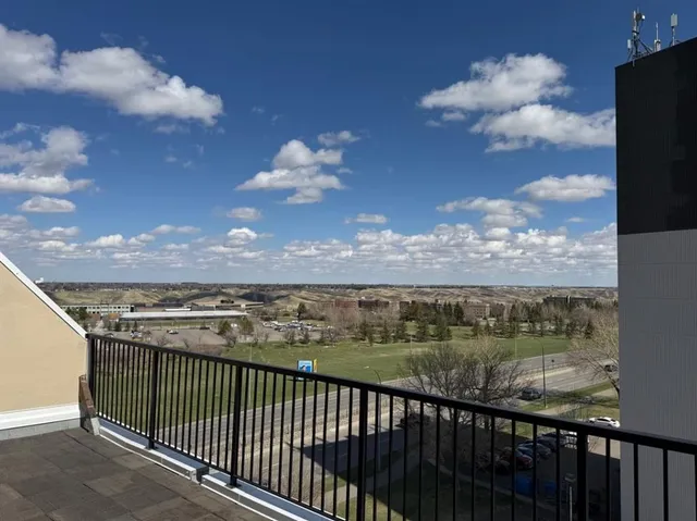 21 Berkeley Pl #921, Lethbridge 1
