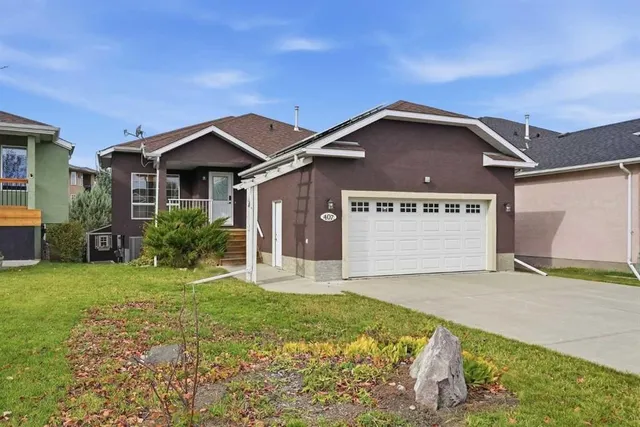 407 Lineham Acres Bay, High River