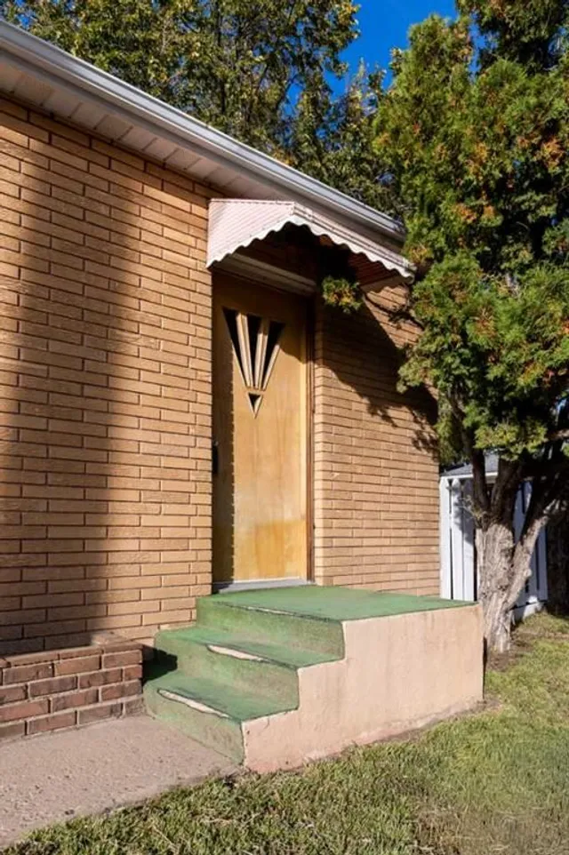 1114 Bridge St, Medicine Hat 2
