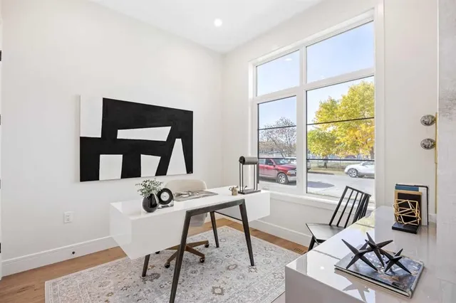 1908 5 St, Calgary 4