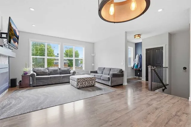 237 Mahogany Parade, Calgary 3