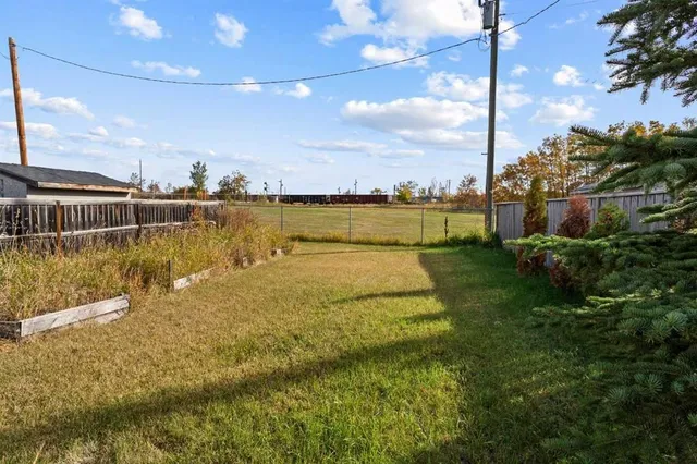 5203 41 St, Camrose 3