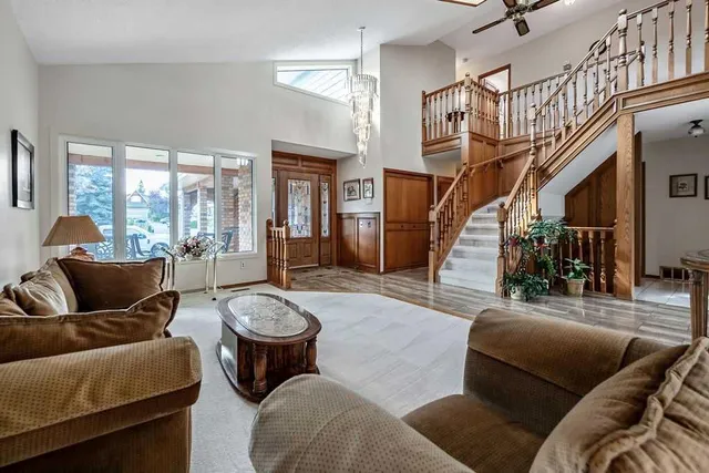 56 Bernard Way, Calgary 5