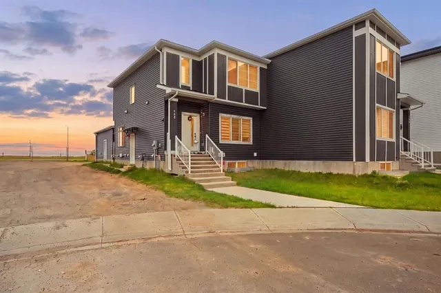 118 Saddlelake Manor, Calgary 2