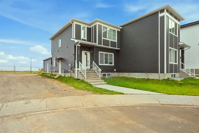 118 Saddlelake Manor, Calgary 3