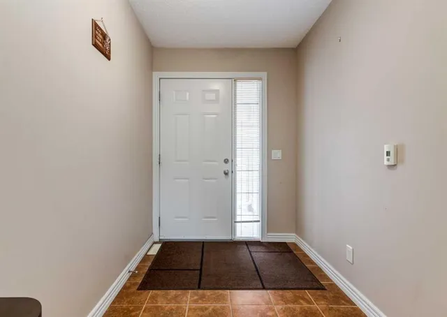 12 Royal Oak Lane, Calgary 3