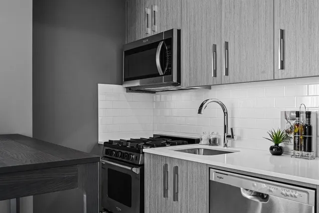 110 18A St #235, Calgary 4