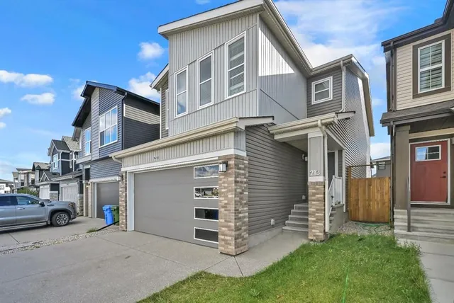 213 Walgrove Blvd, Calgary 3