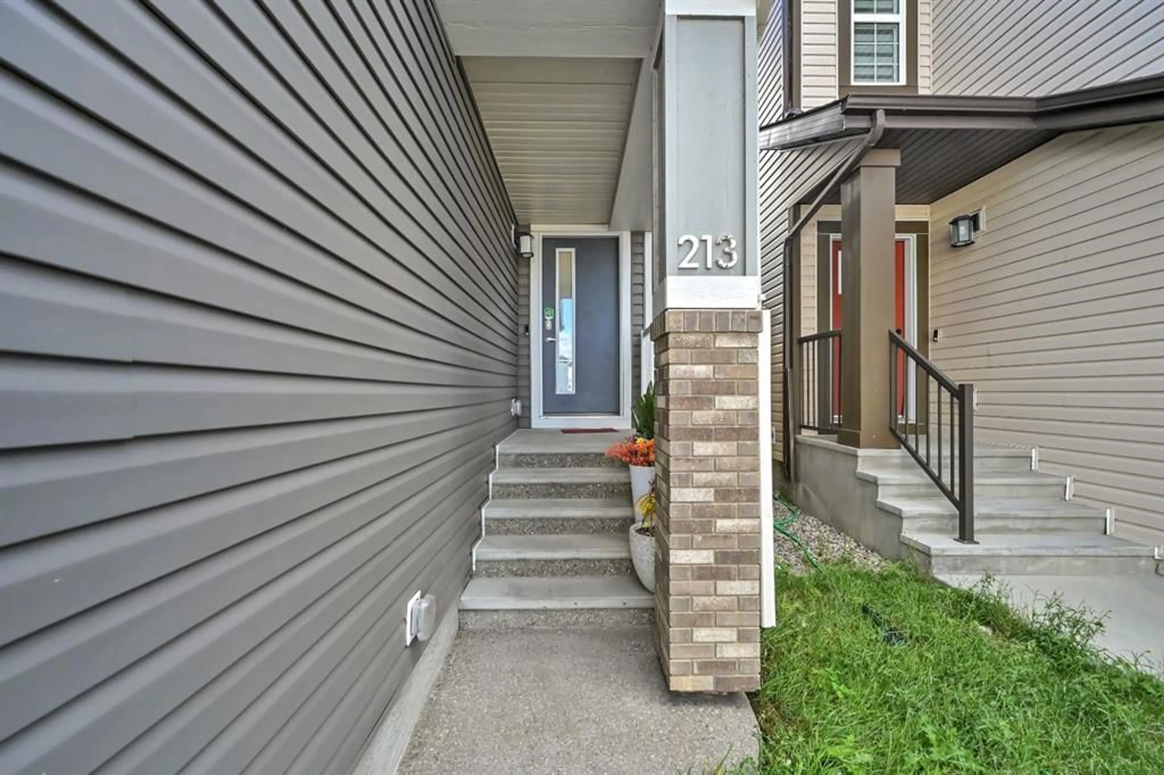 pillar/IMG-A2350068_4.jpg