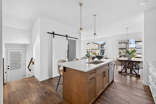 240 Creekstone Cir, Calgary 5