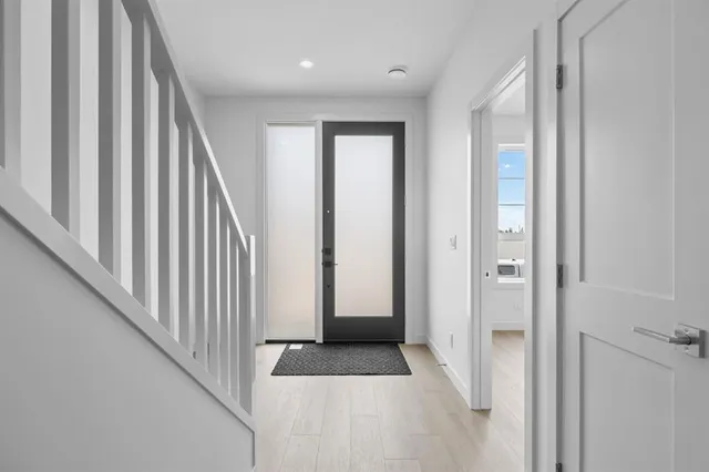 112 Greenwich Dr, Calgary 5