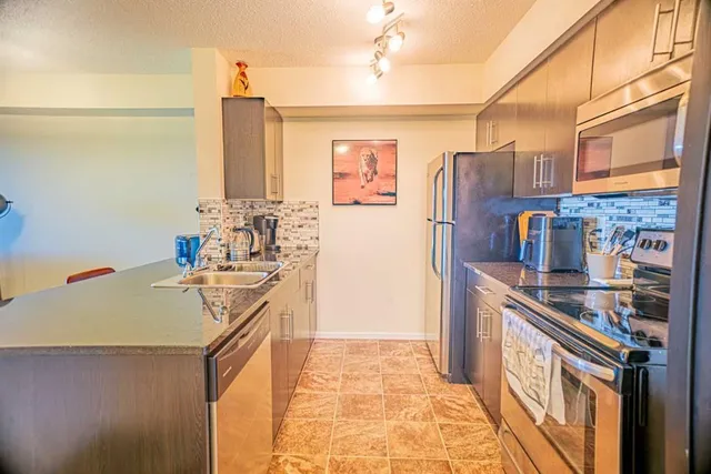 5390 Chappelle Rd #408, Edmonton 4