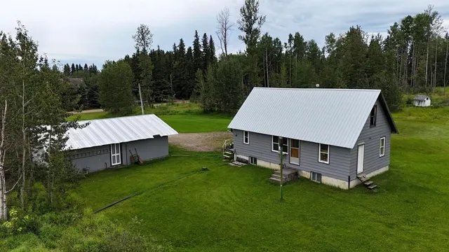 6432 17 Ave, Edson 3