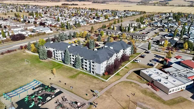 60 Lawford Ave #316, Red Deer 2
