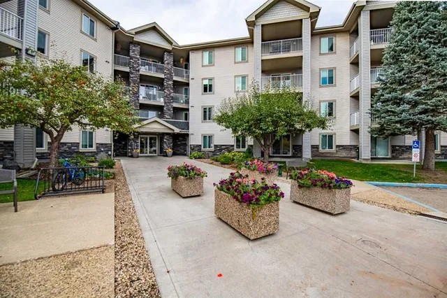 60 Lawford Ave #316, Red Deer 4