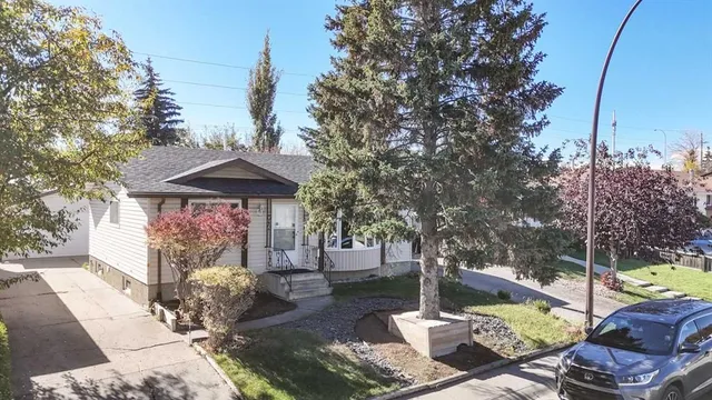 248 Bracewood Rd, Calgary 2