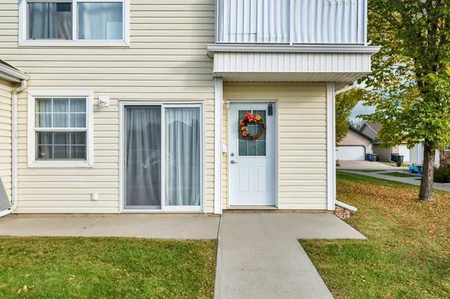 33 Jennings Cres #22, Red Deer 3