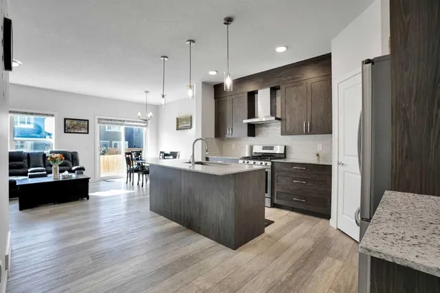 235 Clydesdale Ave, Cochrane 5