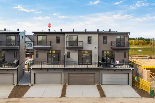 116 Greenwich Dr, Calgary 3