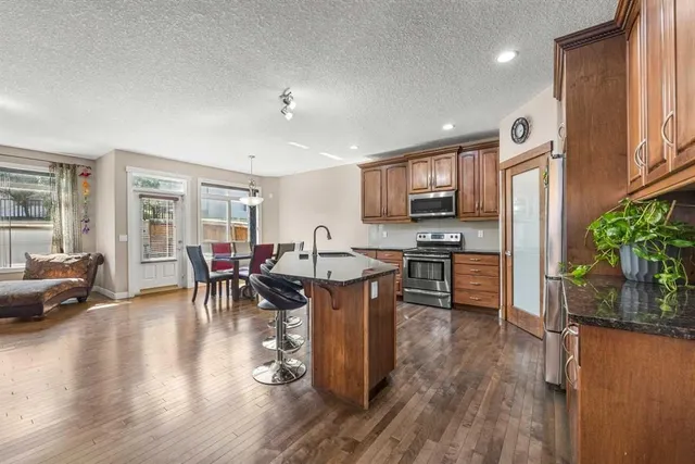 162 Sherwood Hill, Calgary 4