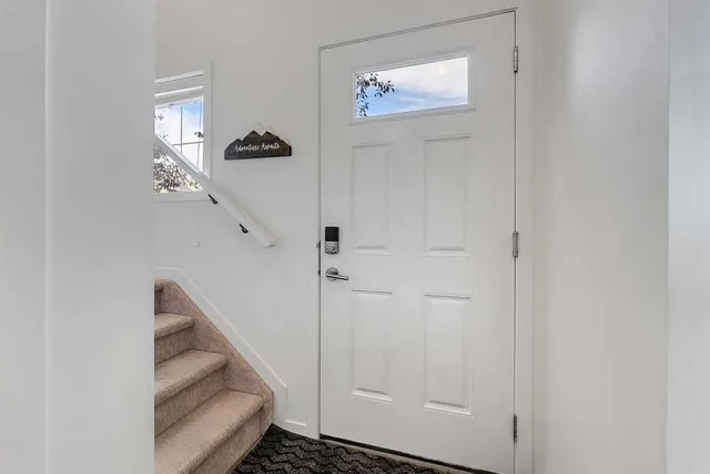 207 South Point Pk, Airdrie 3