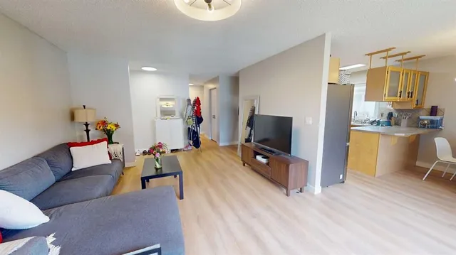 49 Sunhurst Cres, Calgary 5