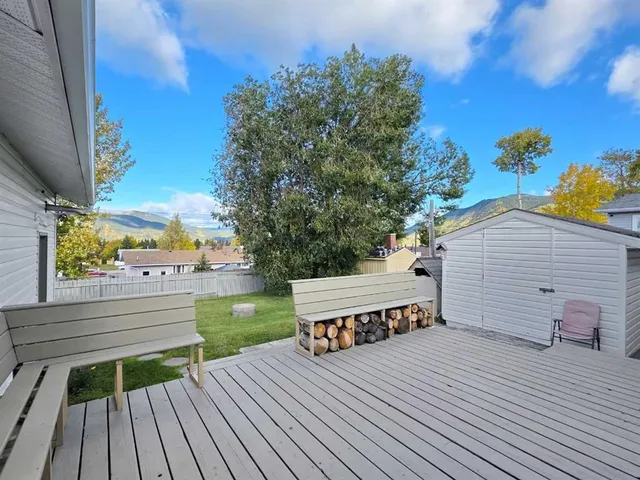 9818 110 Street, Grande Cache 2