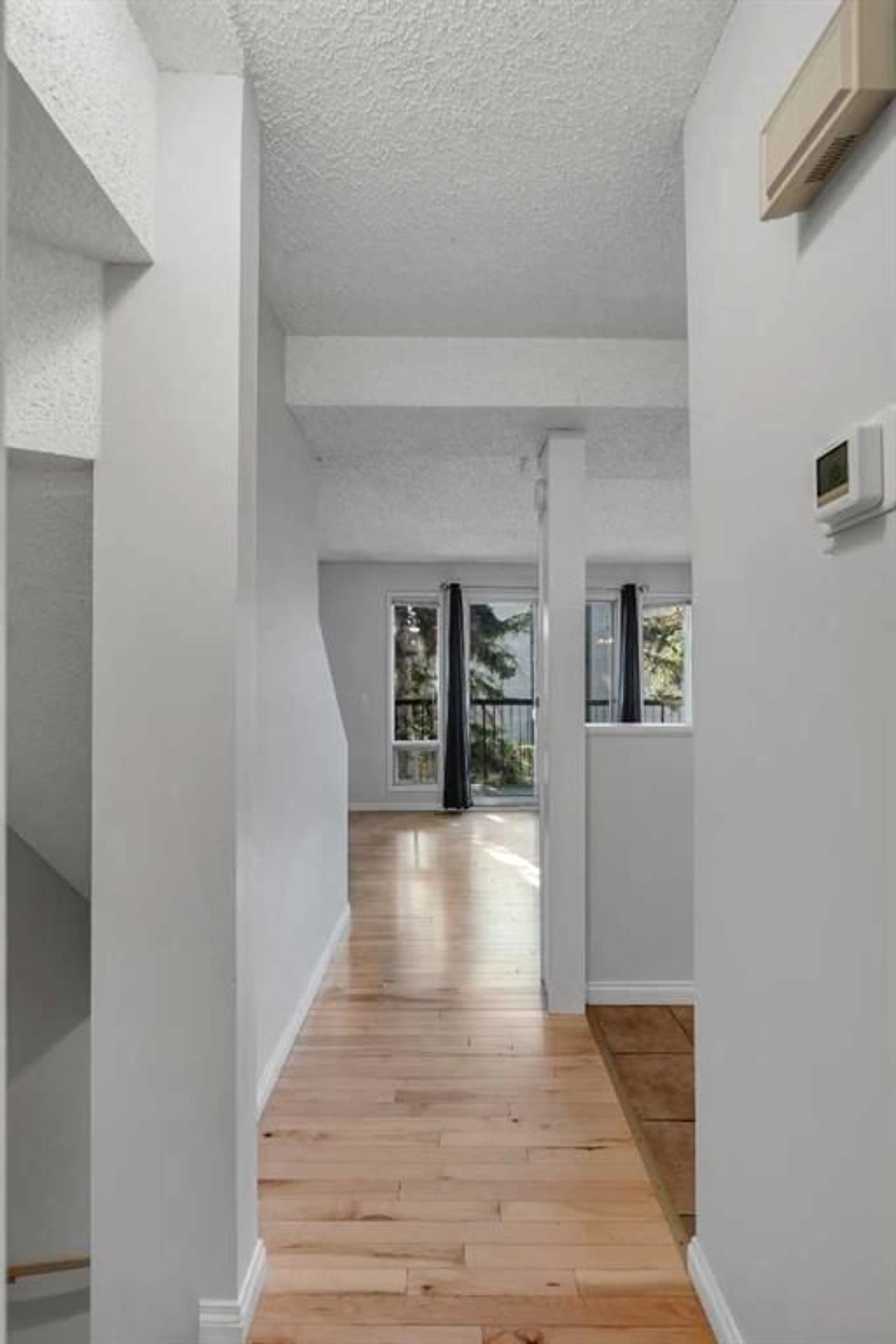 pillar/IMG-A2350581_4.jpg