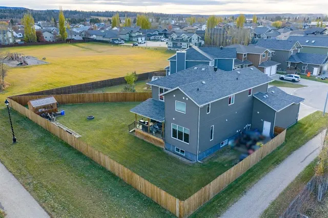 59 Spruce Rd, Whitecourt 2
