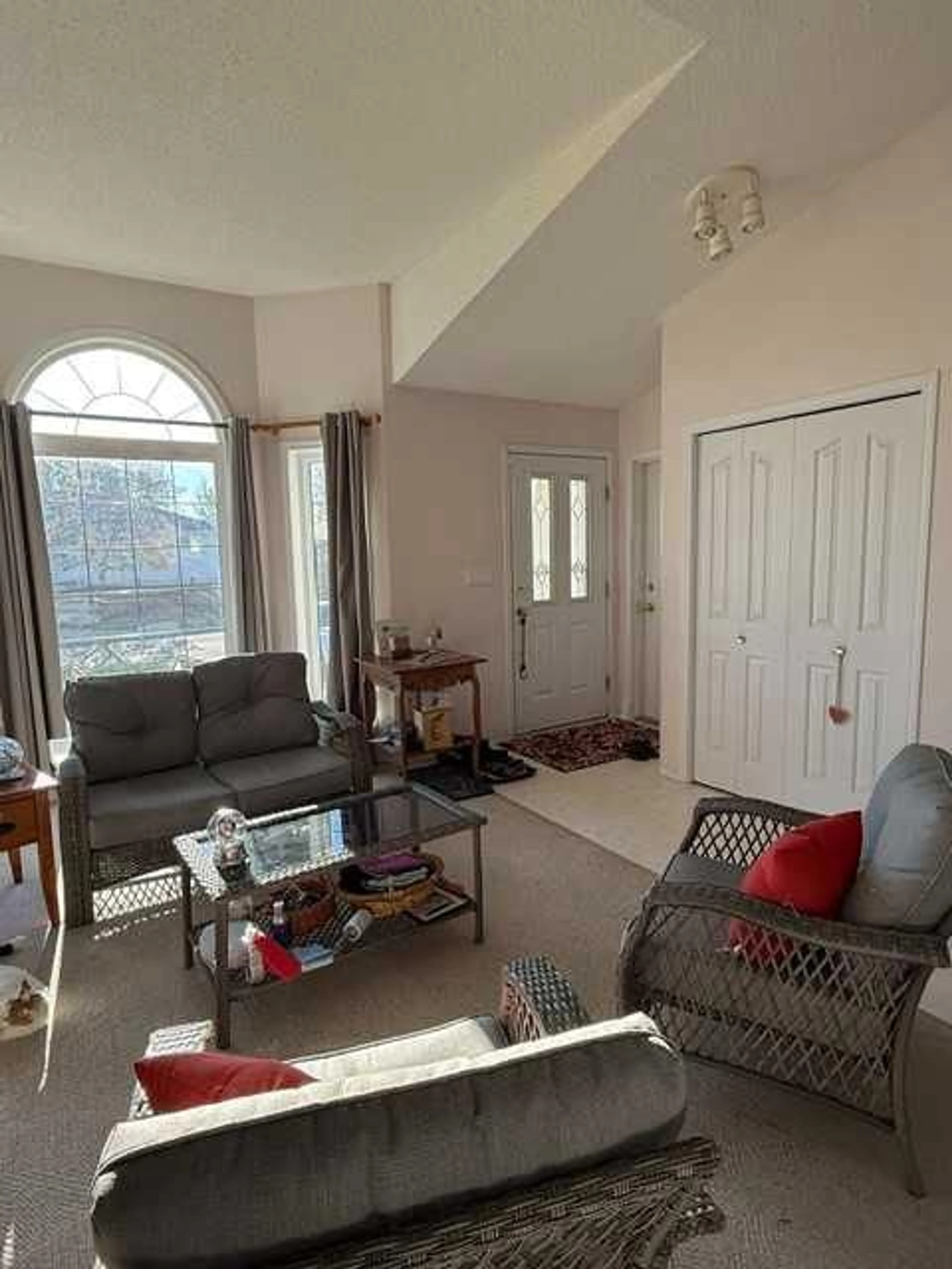 pillar/IMG-A2350823_5.jpg